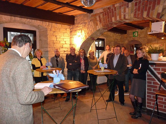 Bildungsbericht &uuml;bergeben.