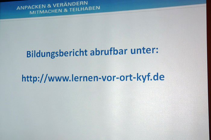 Bildungsbericht &uuml;bergeben.