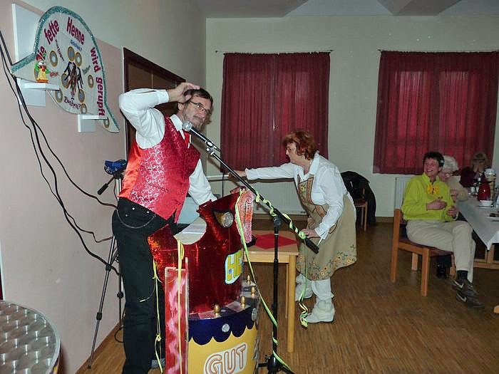 N&auml;rrisch gefr&uuml;hst&uuml;ckt