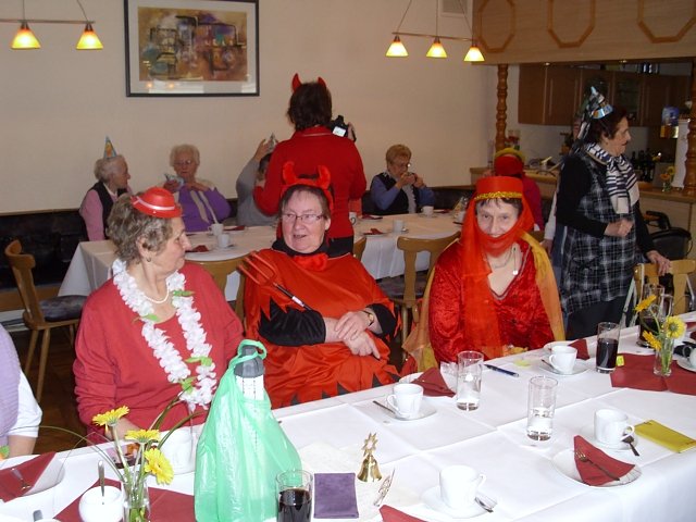 Mit Schalk im Nacken