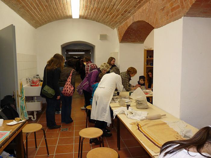 Wir stellen uns vor (2)