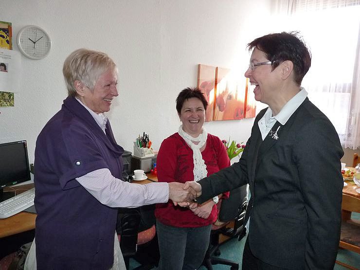 Sozialministerin besucht Frauenhaus
