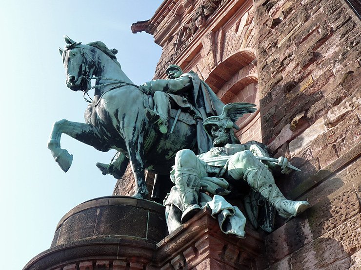 Reinigungskur f&uuml;r Kyffh&auml;userdenkmal