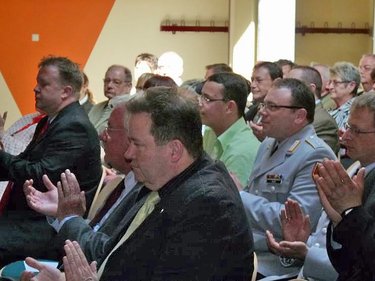 Regelschule &uuml;bergeben