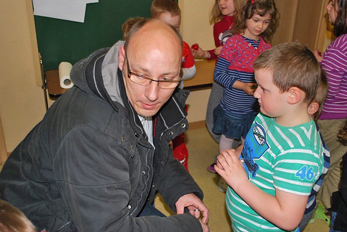 Freude bei Kindern und Senioren