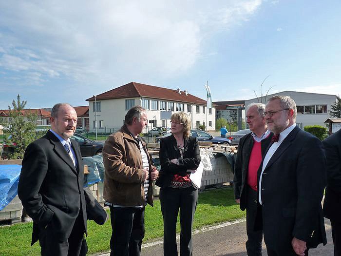 Geld f&uuml;r Mehrzweckgeb&auml;ude