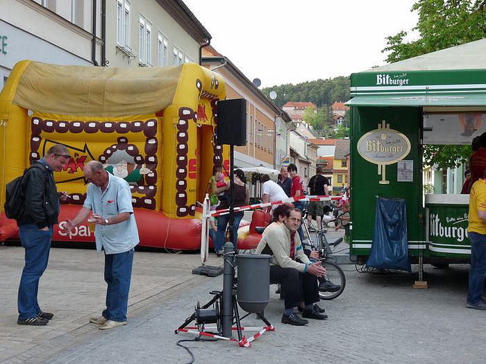 Noch mehr Biertischgarnituren n&ouml;tig