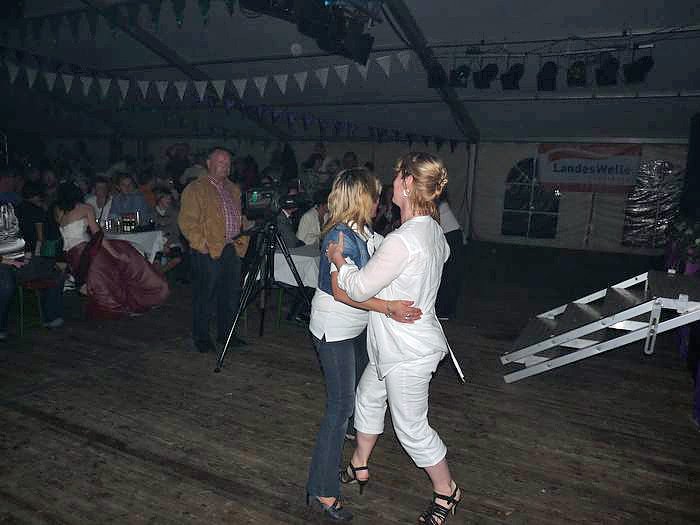 Die Wahl der Fliederk&ouml;nigin (2)