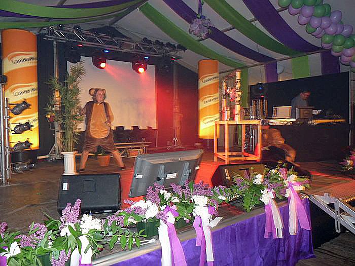 Die Wahl der Fliederk&ouml;nigin (2)