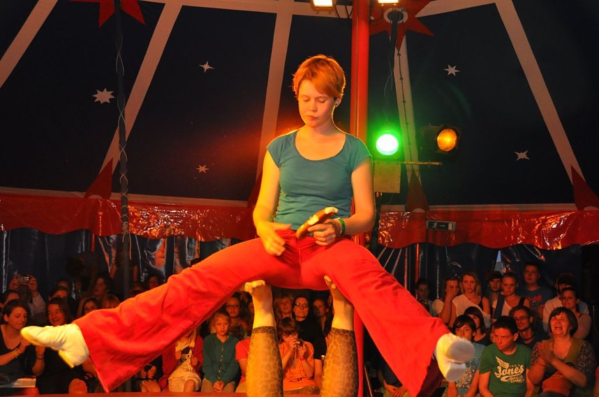 Quirliger Variet&eacute;abend zum Zirkusfestival