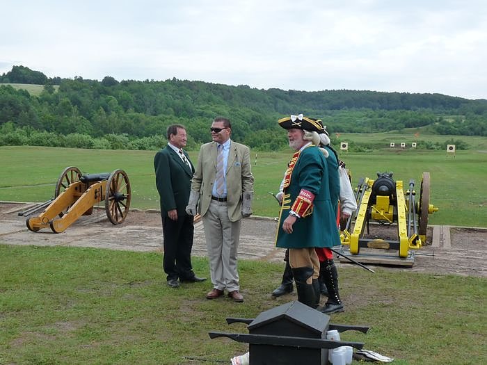 Feierlich er&ouml;ffnet