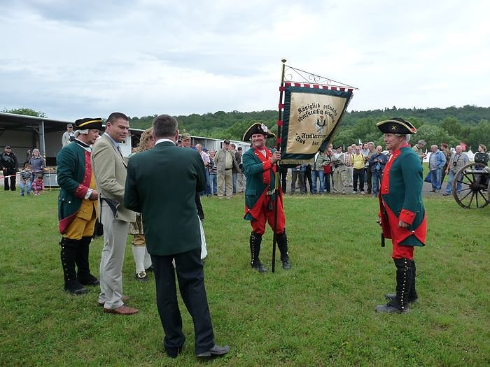 Feierlich er&ouml;ffnet