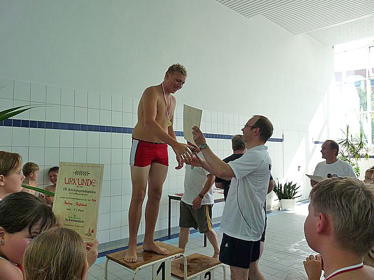 Spannende Schwimmduelle