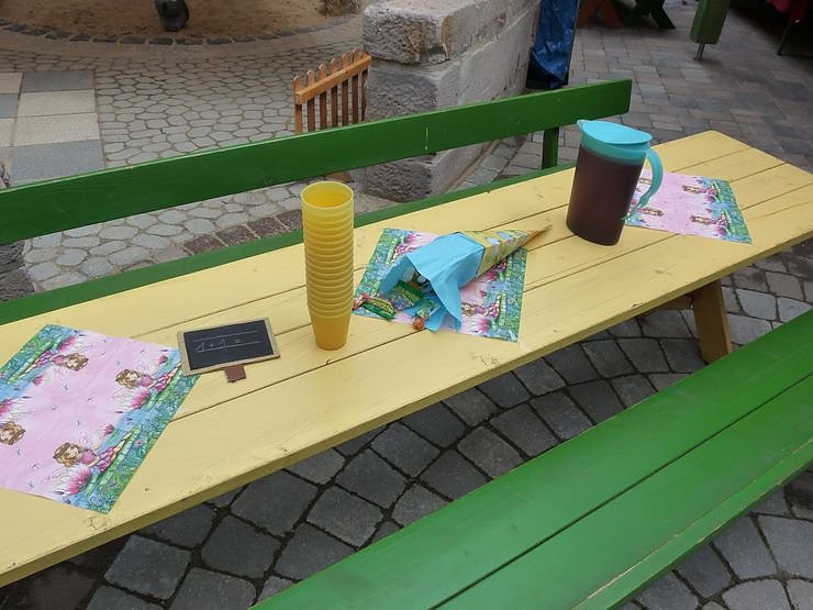 Zur Schule verabschiedet