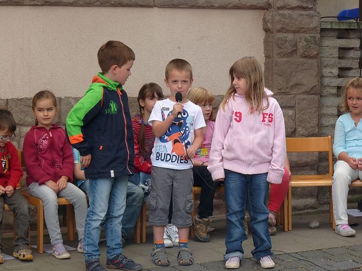 Zur Schule verabschiedet