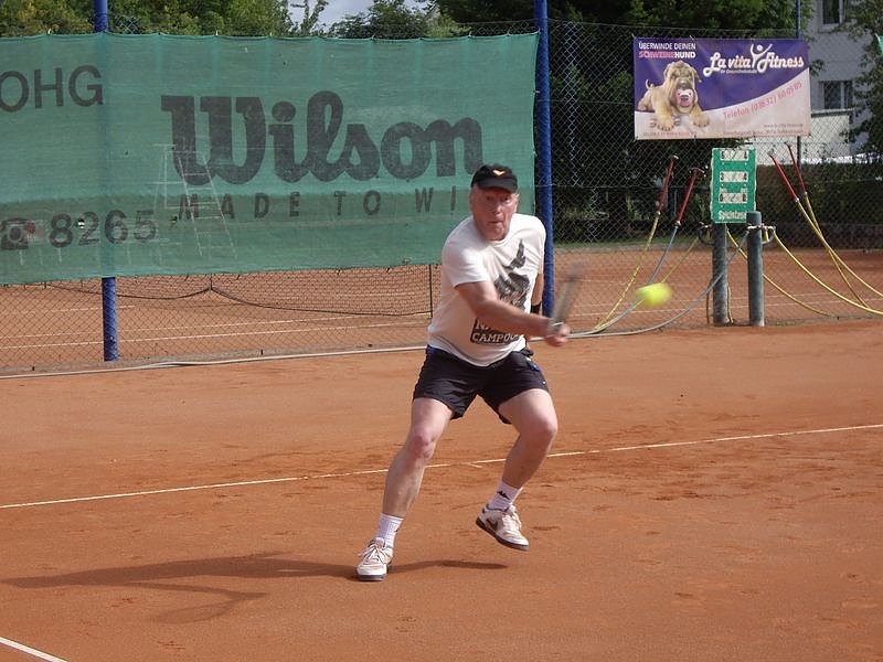 Titel souver&auml;n verteidigt