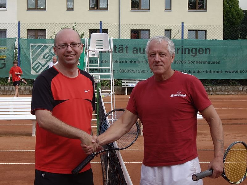 Titel souver&auml;n verteidigt