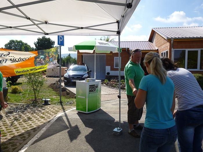 Leser beim Feuerwehrfest