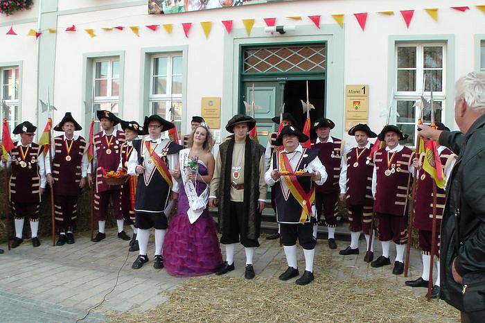 Jubil&auml;umsumzug durch Frankenhausen