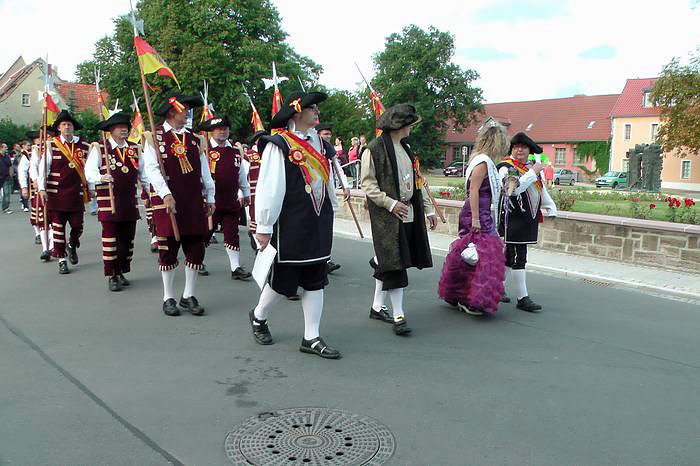 Jubil&auml;umsumzug durch Frankenhausen