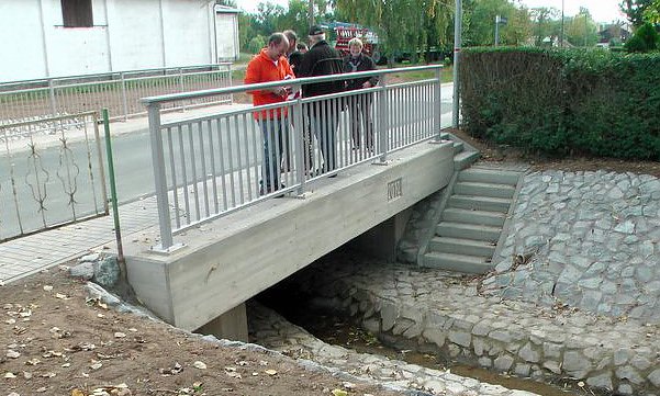 Br&uuml;cke &uuml;bergeben