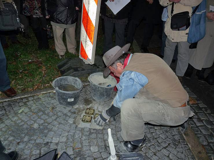 Stolpersteine verlegt