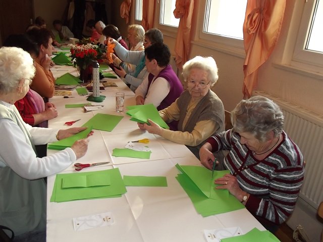 Bastelstunde und Gratulation