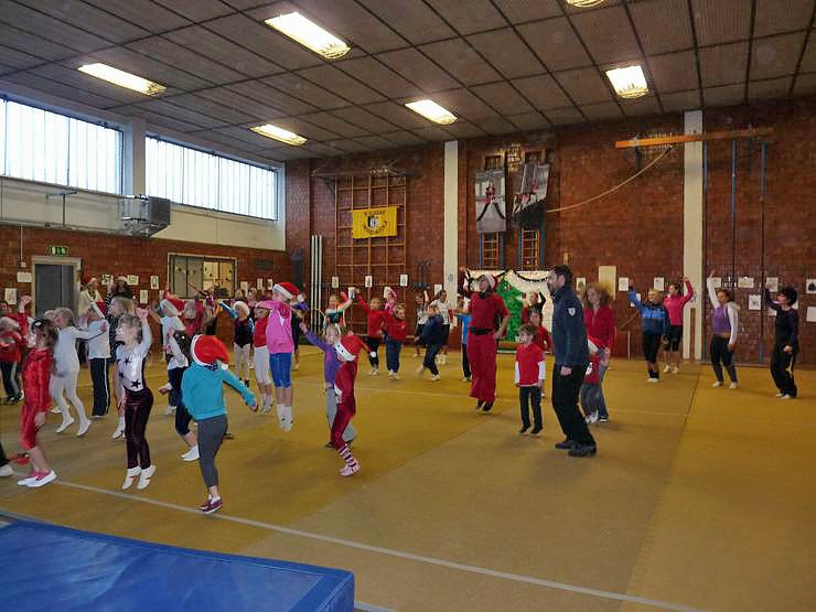 14. Weihnachtsturnen