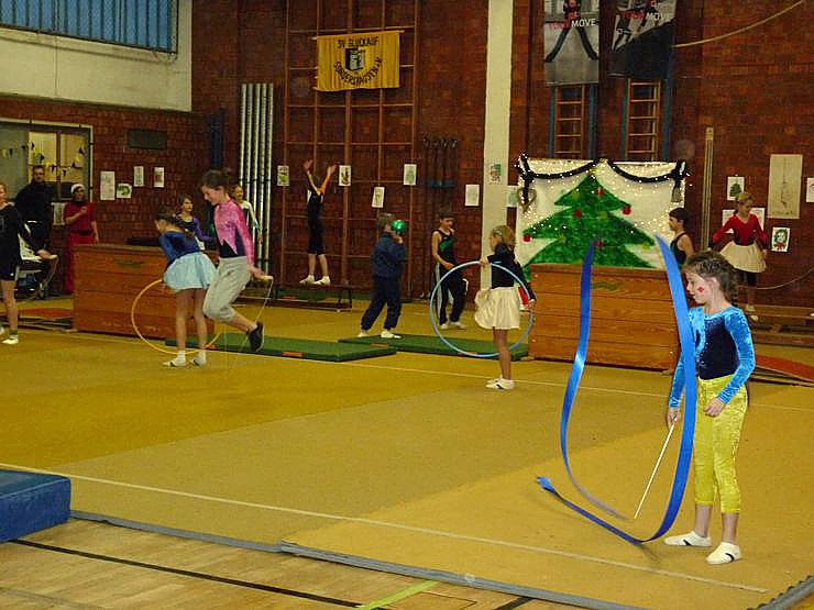 14. Weihnachtsturnen