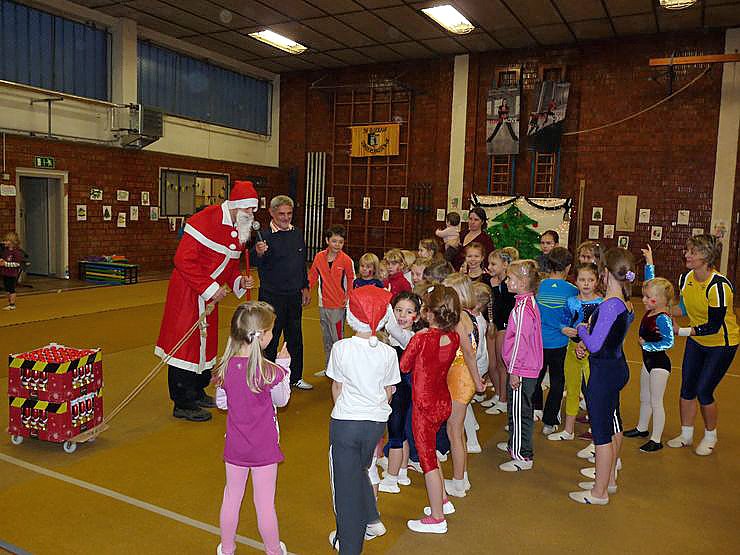 14. Weihnachtsturnen