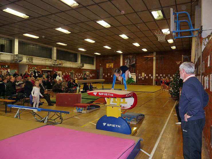 14. Weihnachtsturnen