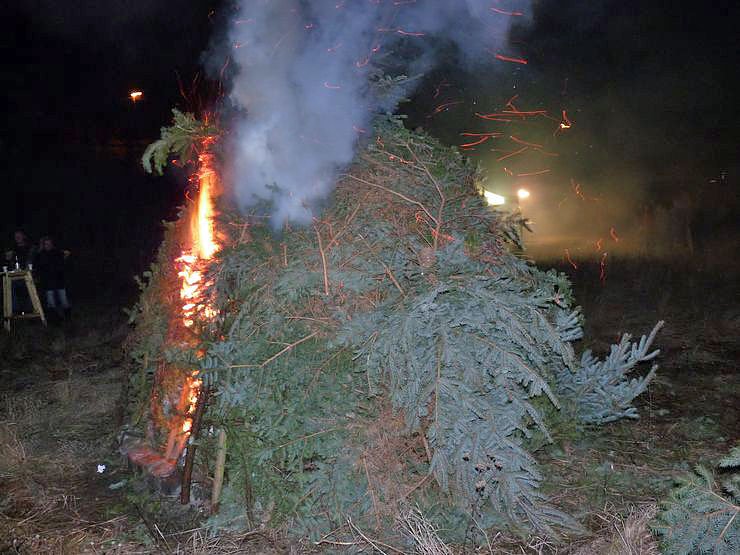 Wieder Feuer auf dem Berg