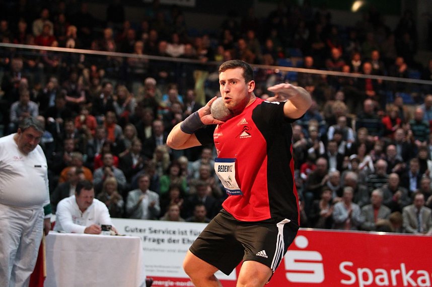 M&auml;nner beim Indoor