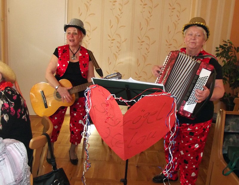 Kr&auml;ppel, Show und gute Laune