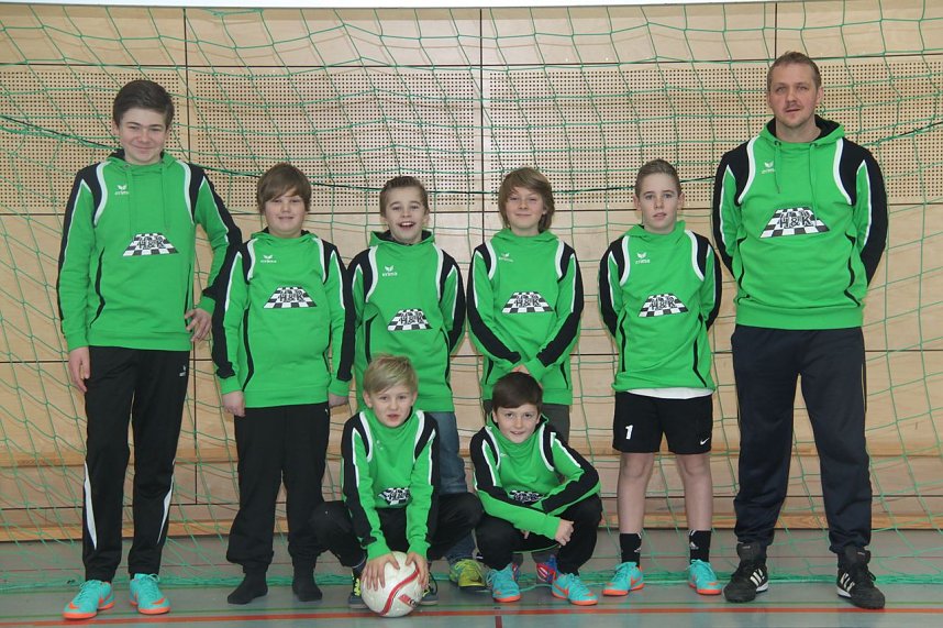 Turnier unterm Hallendach