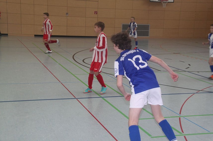 Turnier unterm Hallendach