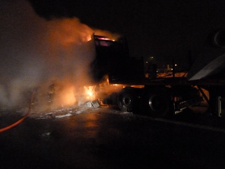 Brennender Schwerlasttransport