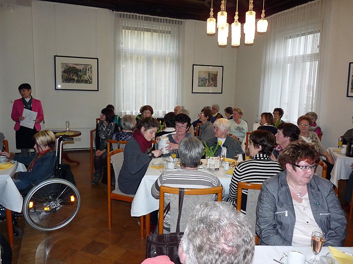 "Noch oberhalb der G&uuml;rtellinie"