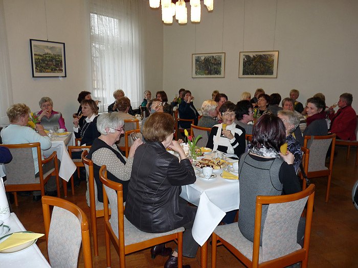 "Noch oberhalb der G&uuml;rtellinie"
