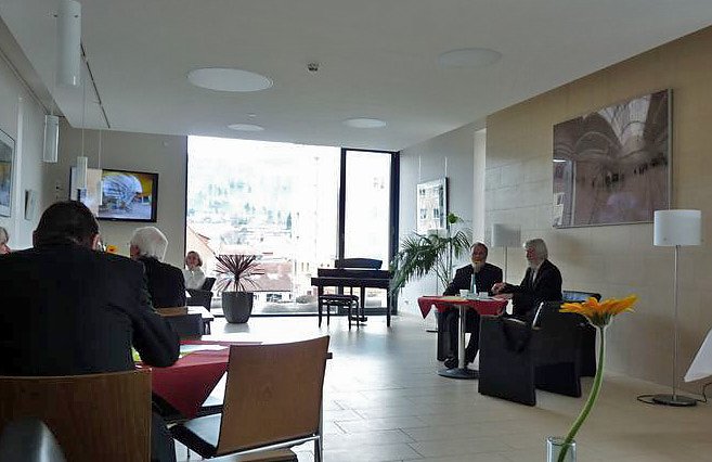 Bei Kaffee geplaudert