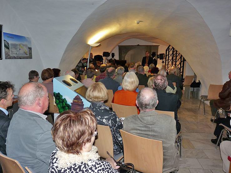 Spannende Er&ouml;ffnung