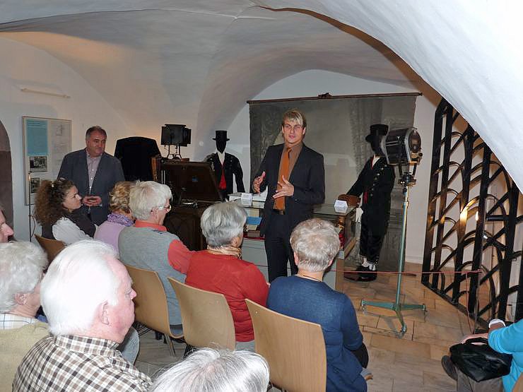 Spannende Er&ouml;ffnung