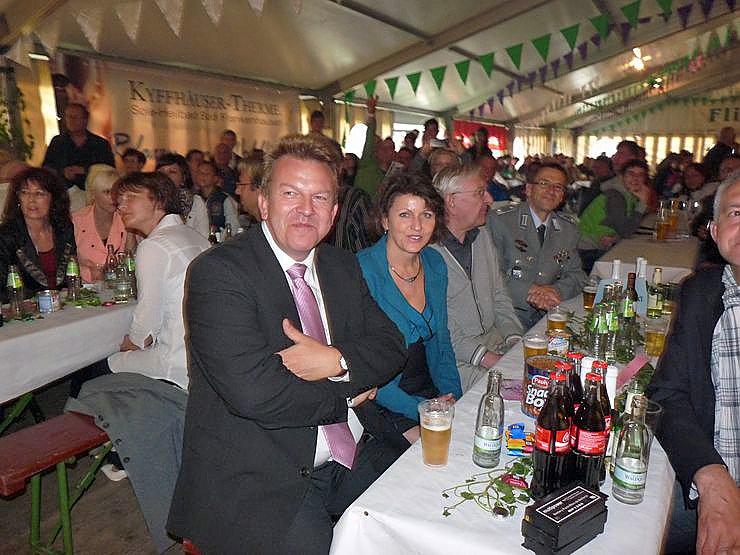 Wahl der Fliederk&ouml;nigin