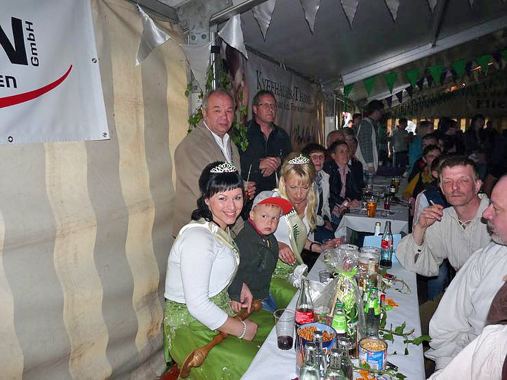 Wahl der Fliederk&ouml;nigin