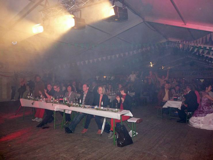 Wahl der Fliederk&ouml;nigin