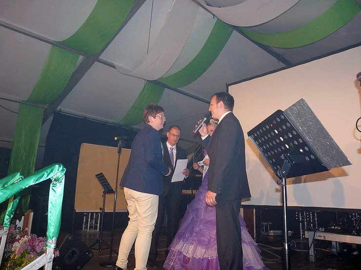 Wahl der Fliederk&ouml;nigin