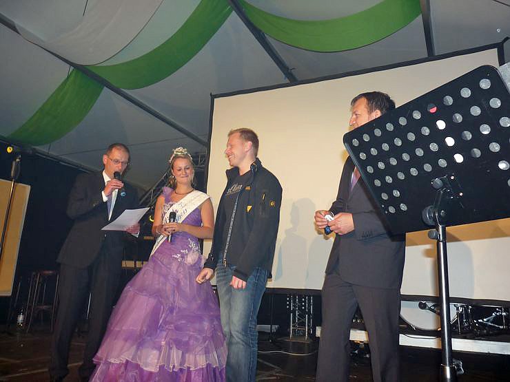 Wahl der Fliederk&ouml;nigin