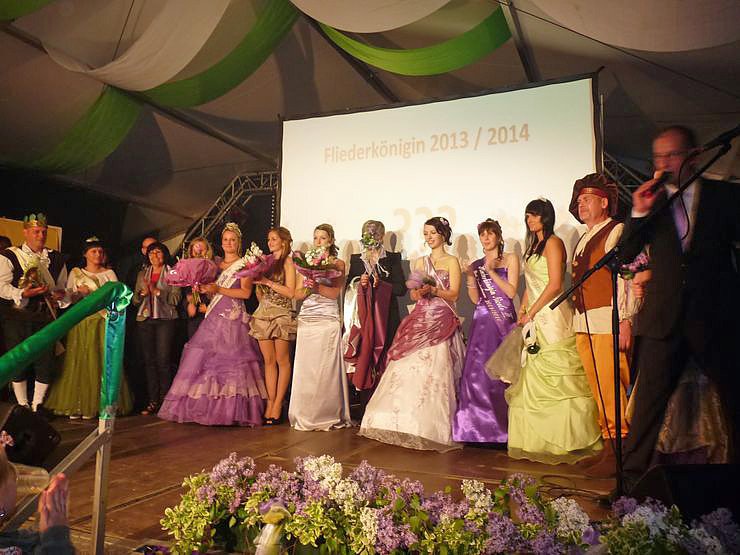 Wahl der Fliederk&ouml;nigin