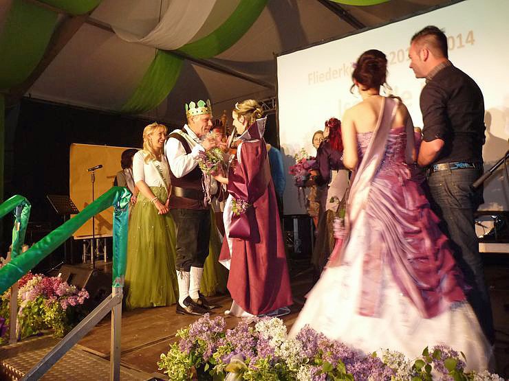 Wahl der Fliederk&ouml;nigin