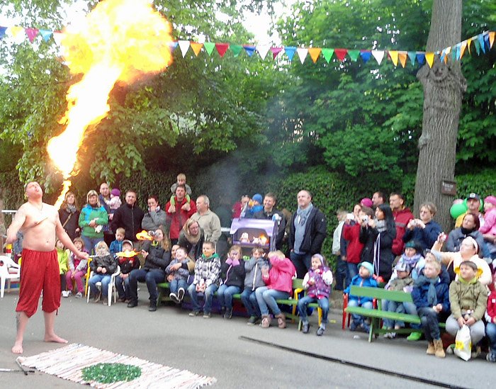 Stra&szlig;enfest Kindervilla